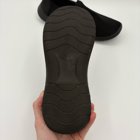 ARCOPEDICO Gaia Slip on Sneaker in Black Women’s Sz 38 US Size 7 Orthopedic - Picture 6 of 9